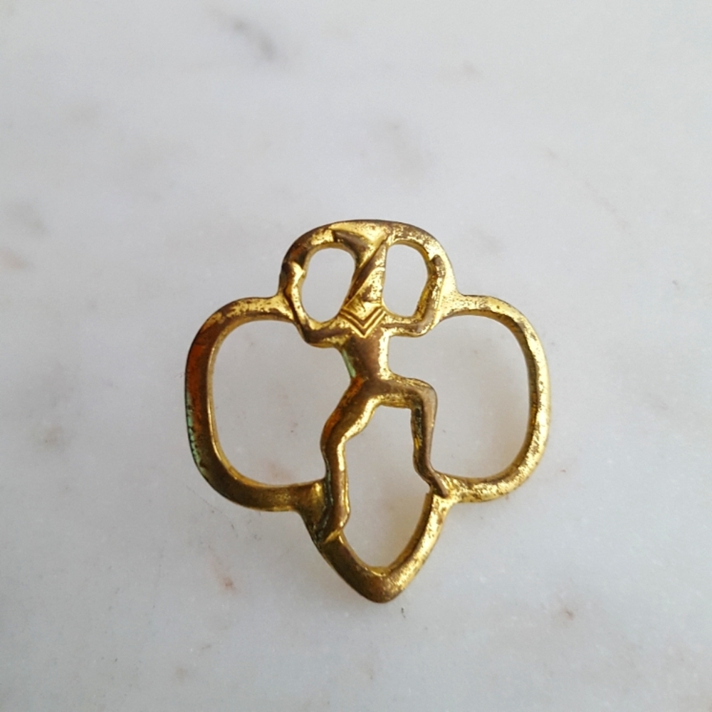 🌙Vintage Girl Scout Brownie Pin